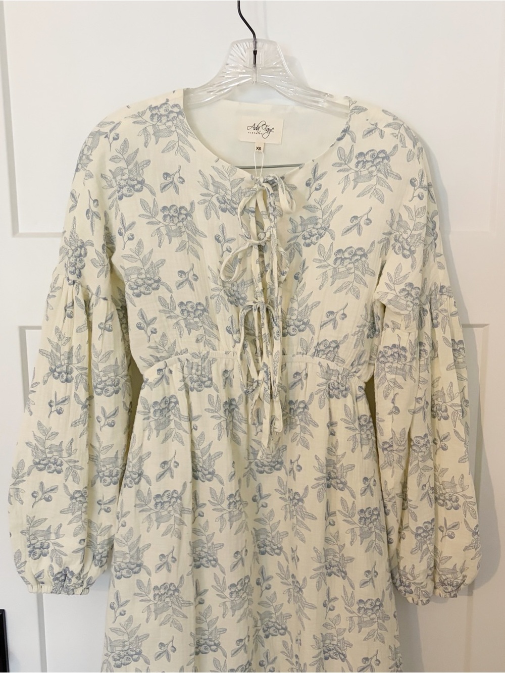 NWT Ada Faye BEXLEY DRESS - BLUE FLORAL maxi dress XS - Picture 4 of 8